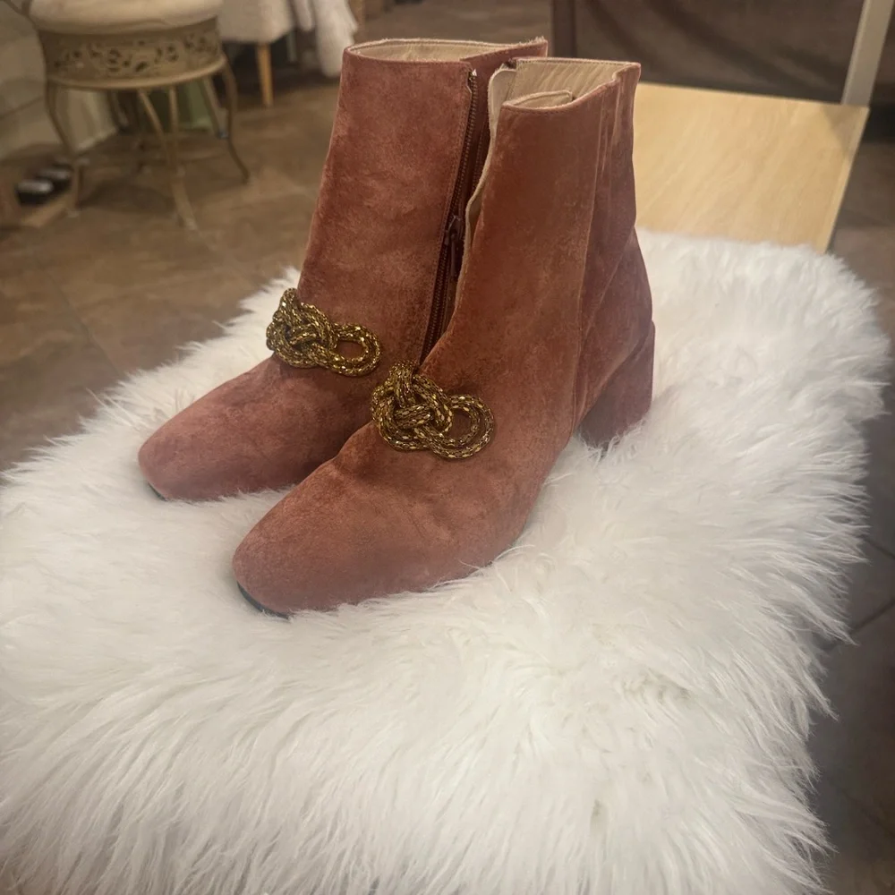 Anthropologie Pink Velvet Ankle Boots with Gold Detail - Picture 3 of 12